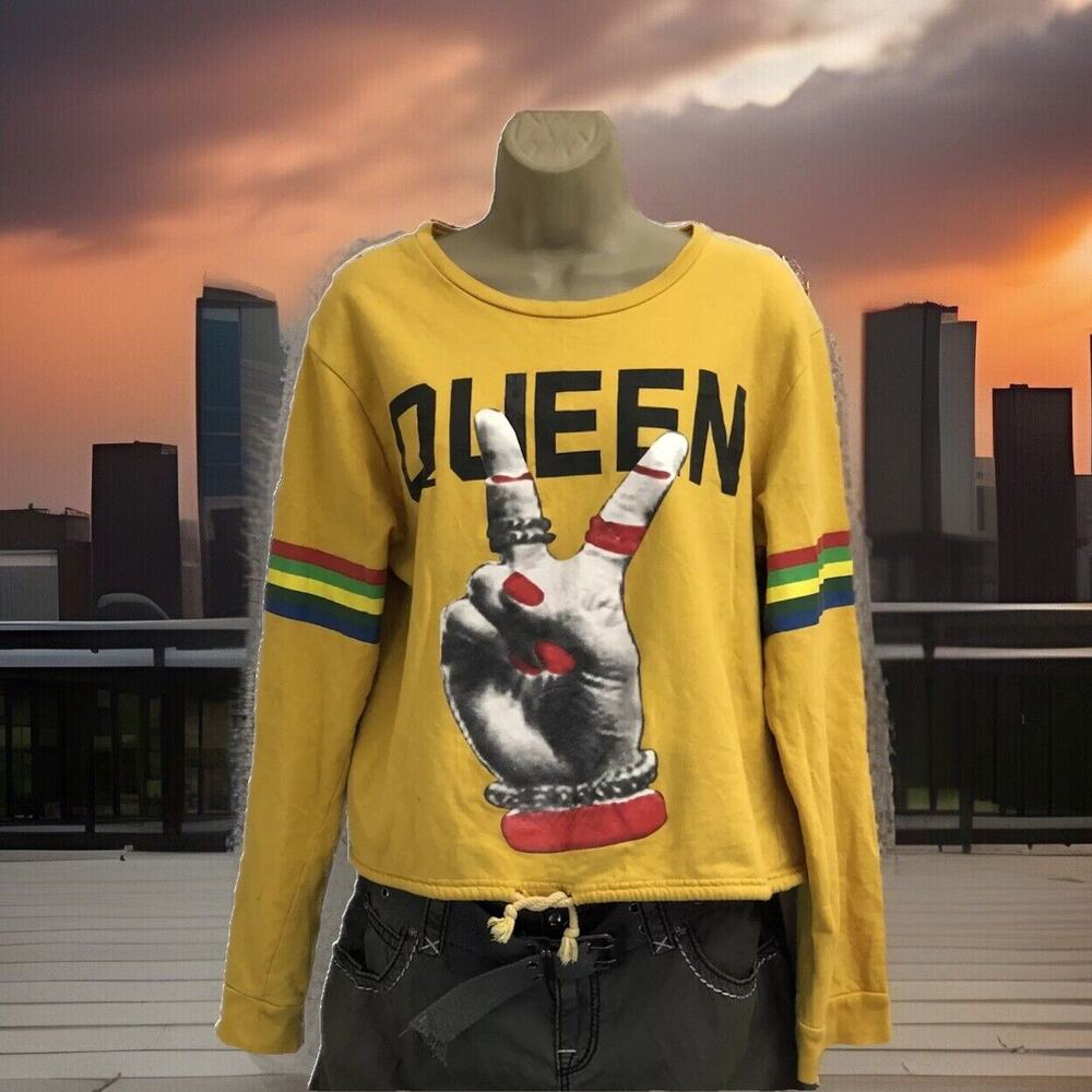 Queen Peace Sign Sweatshirt XL Unisex Pullover Y2K Yellow Rainbow Top Shirt